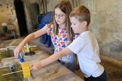 Atelier fabrication d'un moulin à eau entre parents et enfants - Chantilly Senlis Fun
