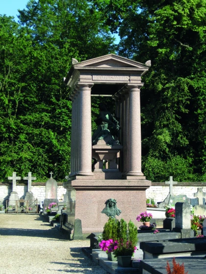 Visite guidée « Le cimetière Bourillon, lieu de mémoire » à Chantilly - Chantilly Senlis Fun