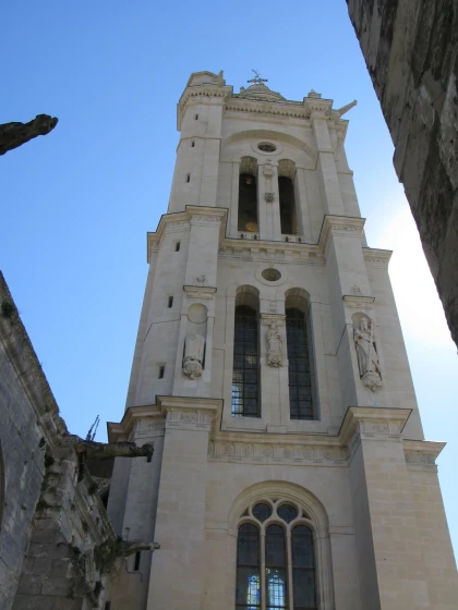 Visite guidée "Saint-Pierre de Senlis, de l’église médiévale au lieu culturel" - Chantilly Senlis Fun